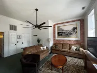 Brickhaven Loft on Historic Main Street - walk to Spring River, State Park, more Hotels in Mammoth Spring