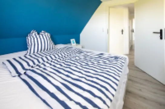 Vacation apartment Kapitänskajüte in Schillig, close to the beach and cozy with balcony