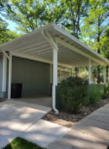 Bright, Modern Park Forest Home, 2.5m to Penn State! Breakfast included.