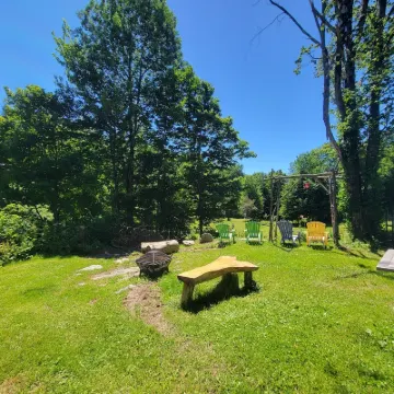 Cozy 1-bedroom loft apartment in lovely Duxbury Hotels in 