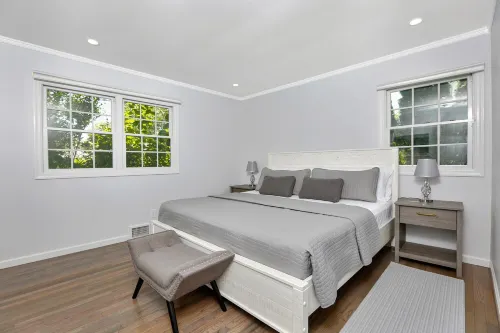 Waterfront Property E. Quogue Minutes From The Hamptons Hotels in Southampton