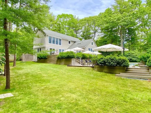 Beautiful East Hampton Home, Close to Beach and Town