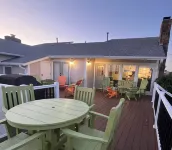 La Casa! One of 3 Luxury Villas with boat parking overlooking Honey Creek Marina Hotels in Grove