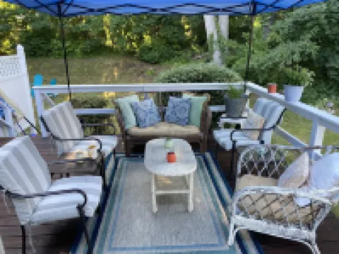 Seaside Serenity: Renovated Beach House Oasis in Charming Niantic Hotels in Niantic