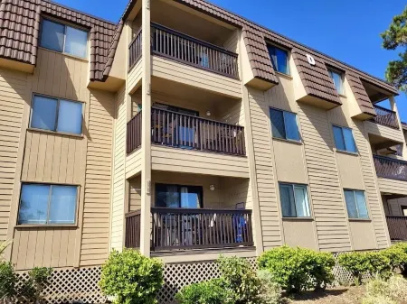 Beach Gear + Wagon • Resort Pools • King Suite • Family-Ready