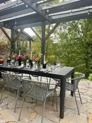 The Outpost, on Little Pisgah Mountain - a Secluded Modern Cabin Oasis