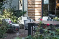 Spacious Converted Carriage House in Historic District near USNA - Gym