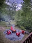 Log home nestled in the Smoky Mountains. Hotels near Noon