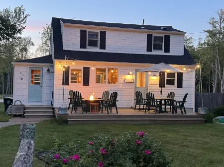 The Gatehouse - Kennebunk Cape near Beach and Kennebunkport Отели в г. Кеннебанк