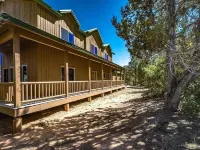 Newly Remodeled Cabin. Secluded. Hot Tub. 7 Miles to Zion National Park 칸 카운티 호텔