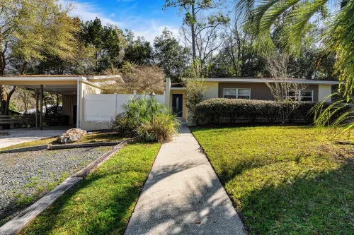 Large house near the University of Florida