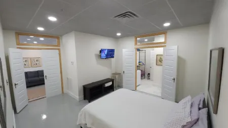 Hidden Gem in Historic Downtown Moultrie! Отели рядом с достопримечательностью «Citi Trends»