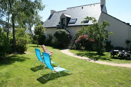 Sea view apartment Отели в г. Бадан