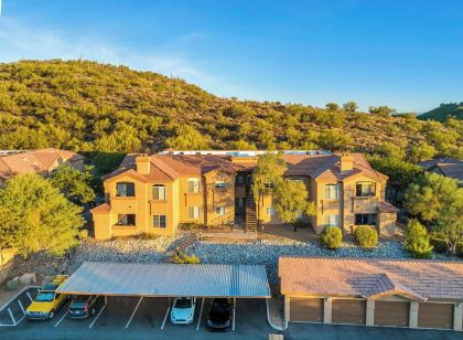 Gated Condo Long Stay in the Heart of Ventana Canyon!