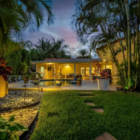 Luxurious Single-Story Waterfront Pool Villa in Delray Beach! VIP Passes!