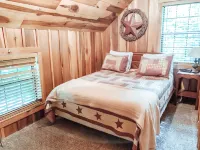Heavenly Hideaway- Lakeview Cabin