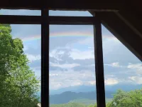 Cabin of Dreams – Bluff Mountain Views, Hot Tub & Wildlife - Mountain view