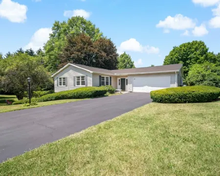 Comfortable & Spacious 5BD/3BA - Walk to State College HS and 5 min Uber to PSU Hotels in State College