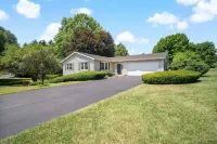 Comfortable & Spacious 5BD/3BA - Walk to State College HS and 5 min Uber to PSU - 4 tähden