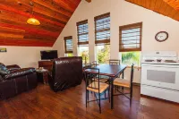 Cozy suite to get away to Homer, AK. Enjoy the views of the Spit and Kachemak Ba