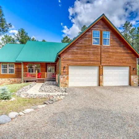 Beautiful Pagosa Springs home with National Forest Access