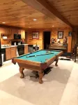 Sugarloaf Area/ Spectacular Upscale Log Home Hotels near Stanley Museum