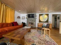 Spacious waterfront Berkshire home family private get-away Hotels in Otis