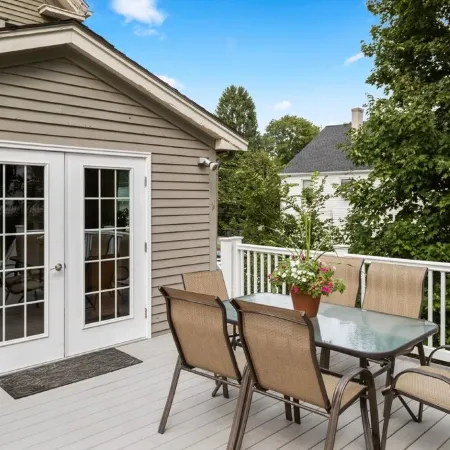 Spacious 7-Room House Near Boston & Salem with Yard and Parking