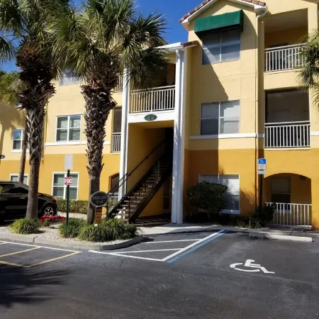 5 min. to Madiera Beach, Fl. GATED. PERFECT !