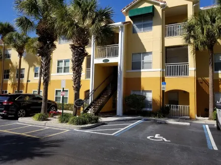 5 min. to Madiera Beach, Fl. GATED. PERFECT !