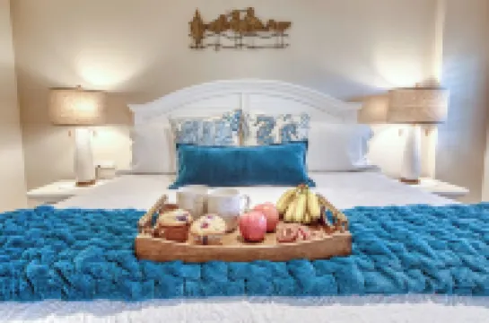 Oceanfront Key Largo Paradise~Private Beach~Pool~Tennis~Marina~Restaurant