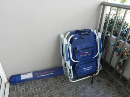 The Whaler 814, Black Rock, All 5 Stars