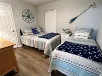 POPULAR Cozy Lake Texoma Cabin with Hot Tub - 1/2 Mile to Lake, Pet Friendly