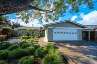 Large home close to Downtown, Hiking, CalPoly, Beaches, Wineries, Shopping