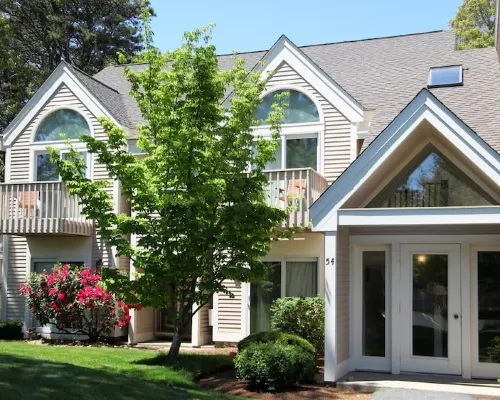 Ocean Edge Luxury Condo,  Constantly Updated, Just steps to Arbor Pool Hotels in Brewster