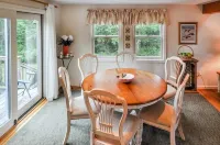 The Seashell Cove - Martha's Vineyard