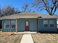 Brand New Charming 2B/2B in Chickasha, Near Downtown! Hotels in Grady County