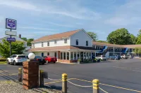 Knights Inn North Attleboro - Pysäköinti