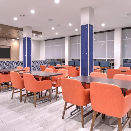 Holiday Inn Express & Suites AUSTIN AIRPORT EAST by IHG