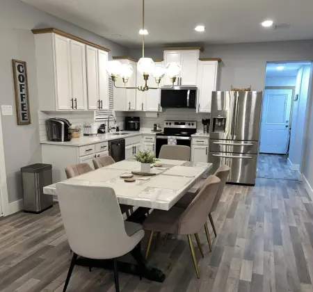 Charming 3-bedroom 2 bathroom  house in Terrell with WiFi and AC