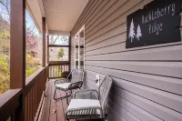 Massanutten Home - Hot Tub, Fire Pit, Game Room, EV Charger, Pets, Pool Pass