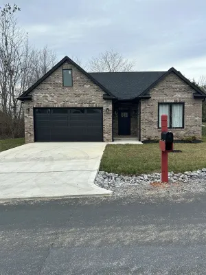 New house in Tellico village close to lake and golf course