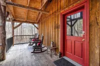 Moore Hollow Cabin in the Heart of Hocking Hills-Cozy, Peaceful, Wooded Retreat!