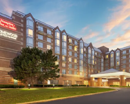 Hampton Inn & Suites by Hilton Downers Grove Chicago Hotels in DuPage County