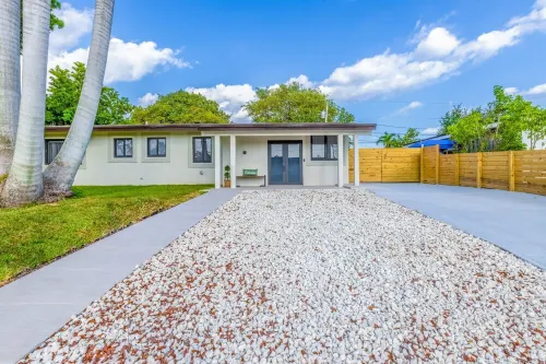 Welcome to Casa Luna – Your Private Oasis with a Heated Pool!