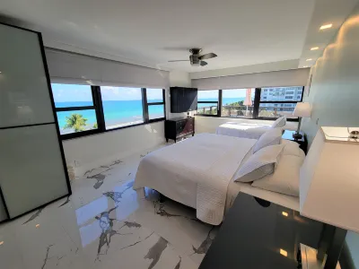 Majestic Oceanfront 3 Bedroom Views Every Room Large Corner Apartment - 901