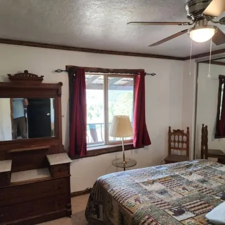 Pancho Villa Cabin: Mesmerizing Views Await Your Unforgettable Retreat