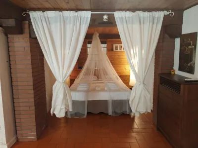 Apartment with patio, in a quiet area, very close to the monuments of the city.