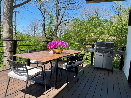 Arch View Luxury Home 5 minutes to St. Louis:Private Pool,Sauna,Free Wine&Brkfst