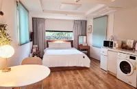 Jeju Stay Susan Hotels near AroundFollie Camping